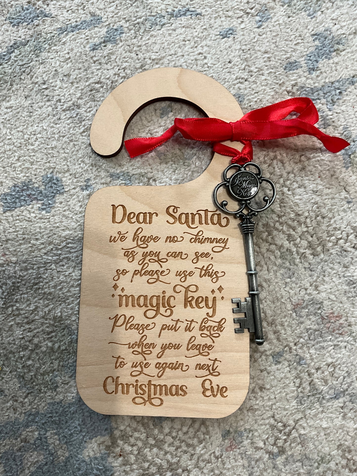 Rts- Santa magic key door hanger