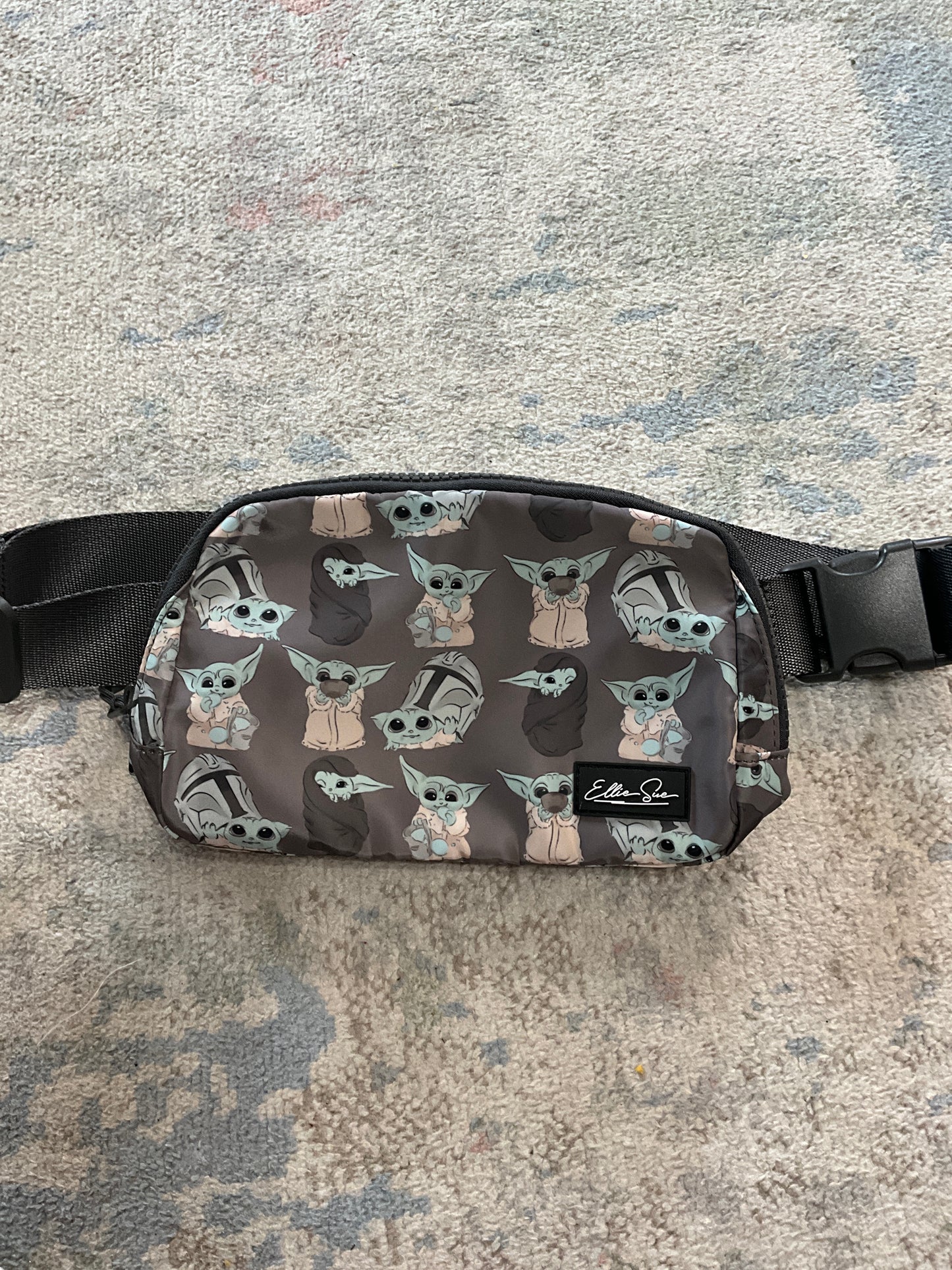 Rts- Baby Yoda belt bag